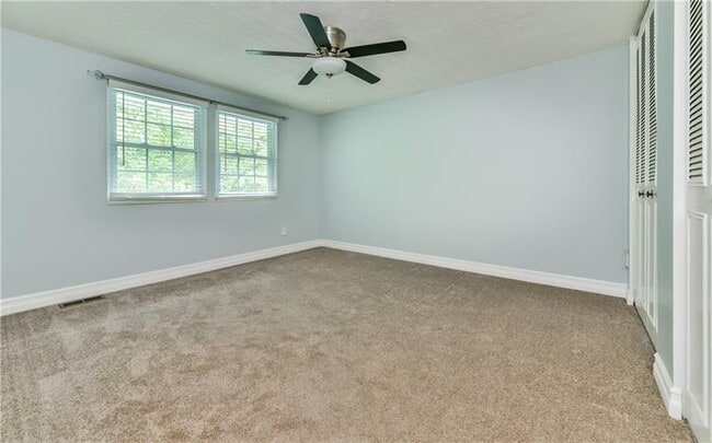 Building Photo - 4413 Laurel Oak Dr