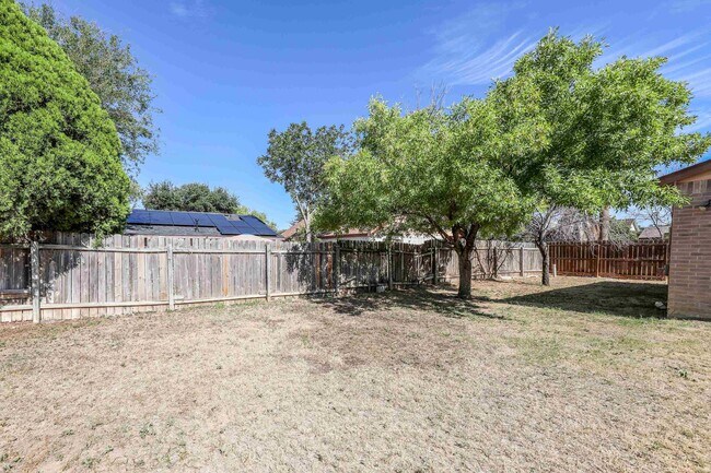 Building Photo - 2408 Milford Ct