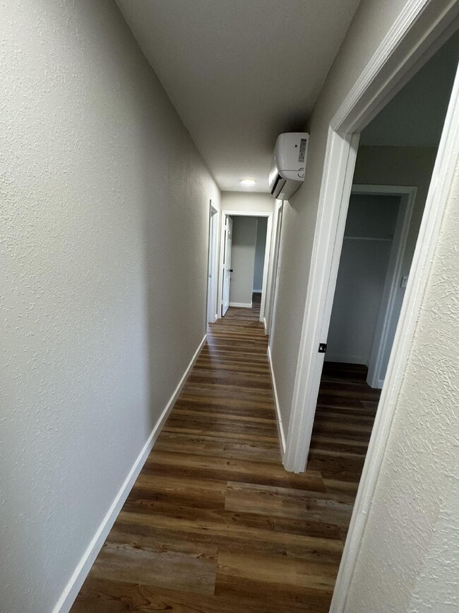 Building Photo - 1885 Everett Rd