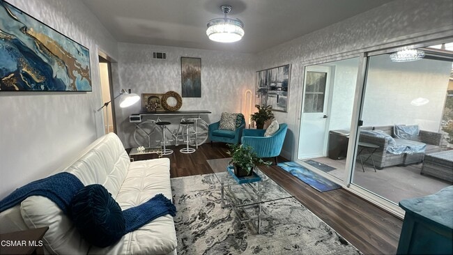 Building Photo - 1572 Dover Ave