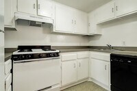 Building Photo - 3407 Graustark St
