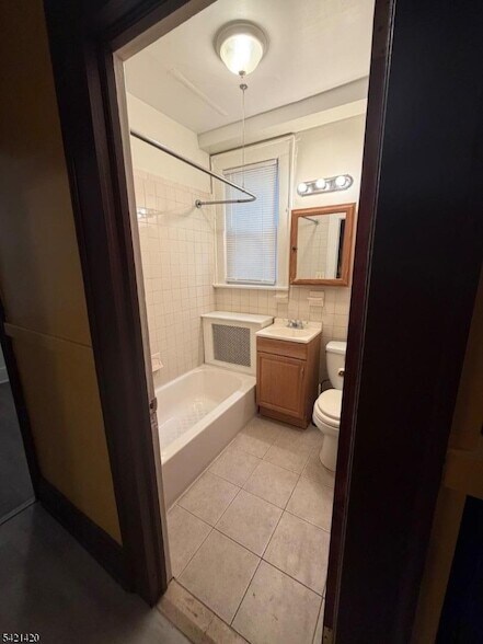 Building Photo - 99 Cedar Ave