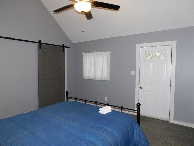 Building Photo - 46 Kingsley Ave