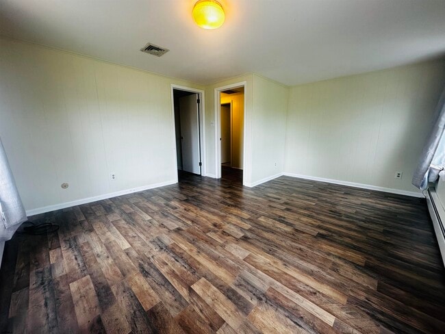 Building Photo - 3670 Oak Rd