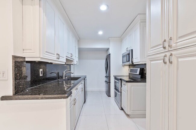 Building Photo - 4576 SW 139th Ct