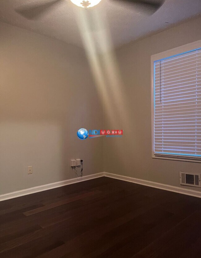 Building Photo - COMING SOON! Renovated home in central Lawrenceville