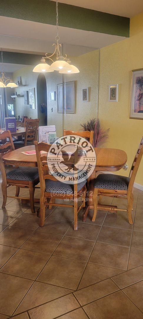 Building Photo - 9708 E Vía Linda