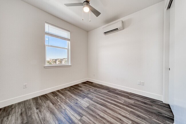 Building Photo - 2221 Tapia Wy