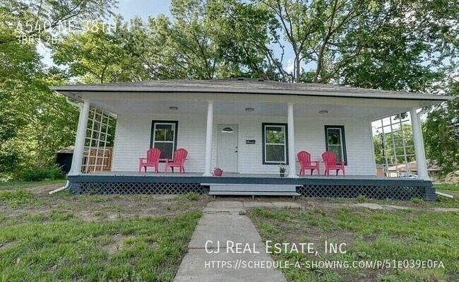 Building Photo - 4540 NE 38th-