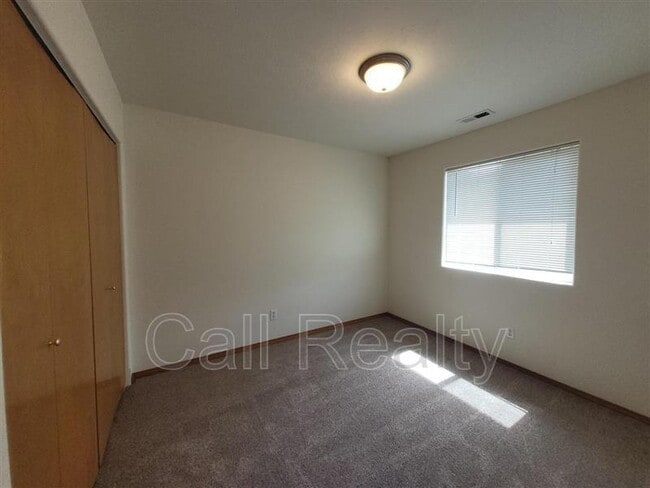 Building Photo - 18714 E Augusta Ct