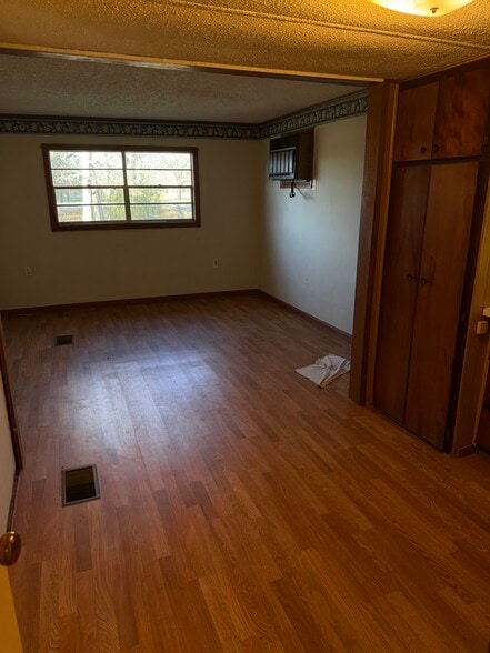 Building Photo - 13136 Denham Rd