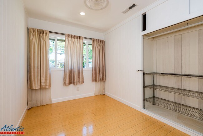 Building Photo - Beautiful Home | Premium Finishes | Desira...