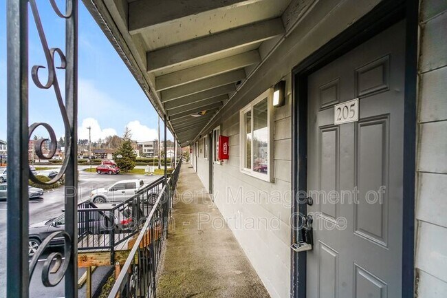 Building Photo - 18411 E Burnside St