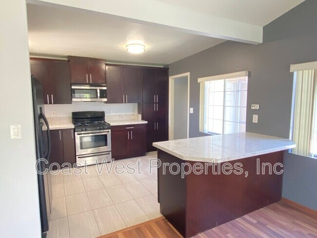 Building Photo - 9161 Huntington Ave