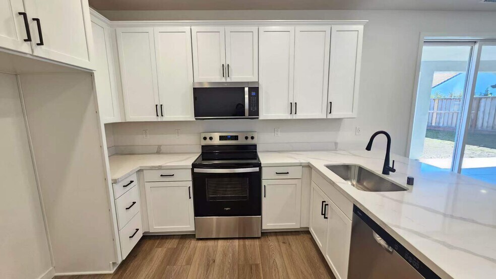 Building Photo - 10295 Maribel Way