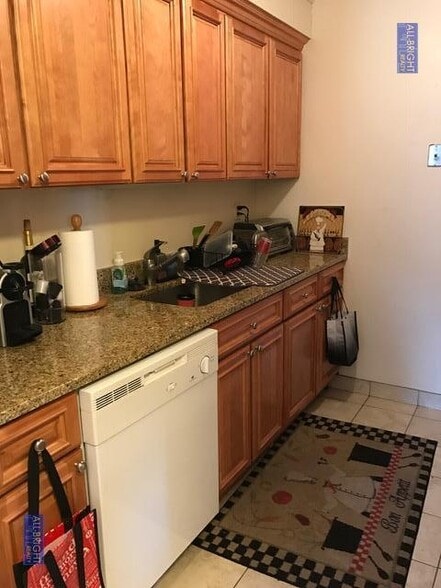 Building Photo - 471 Commonwealth Ave