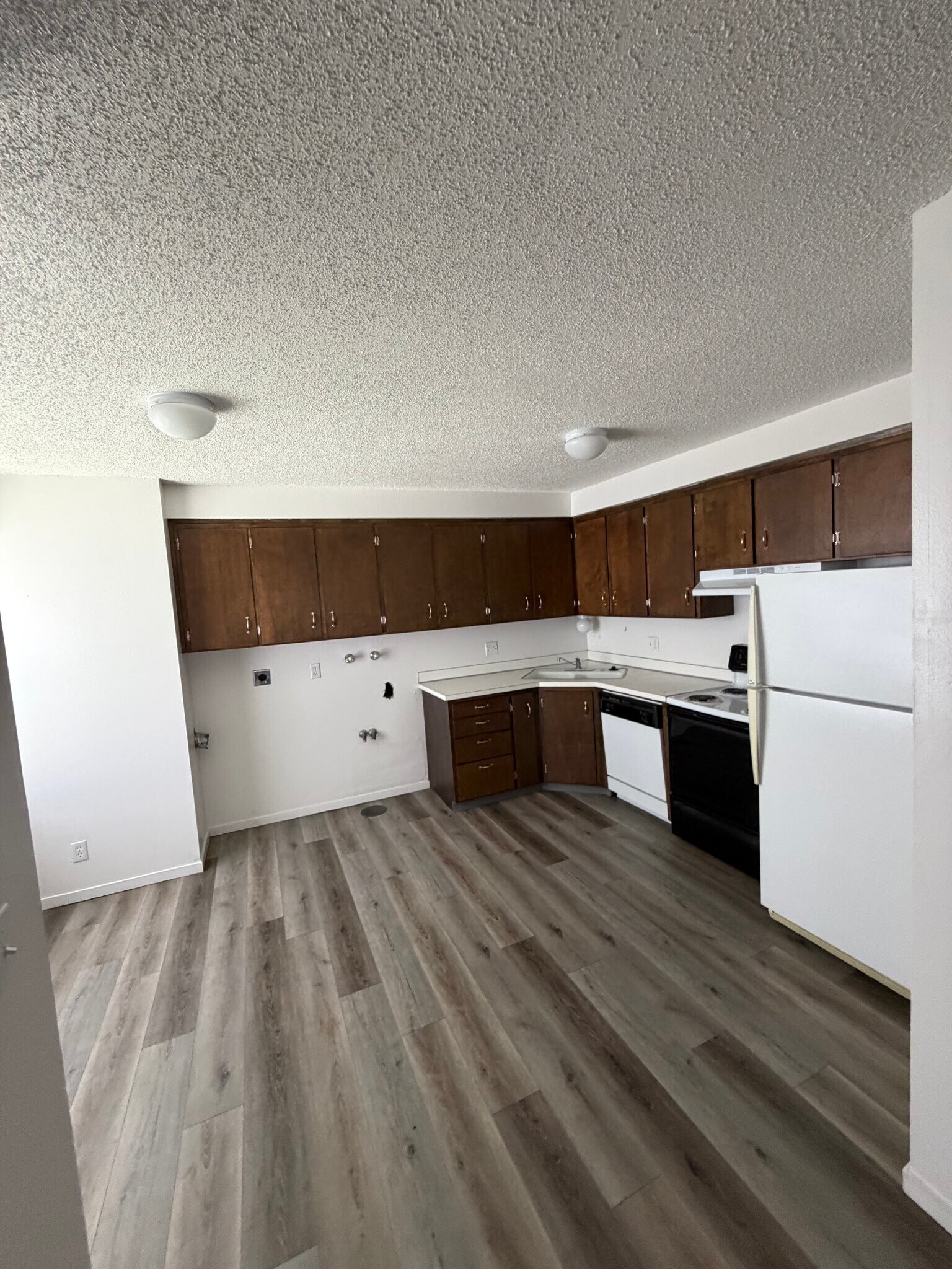 Building Photo - 770 E 275 N