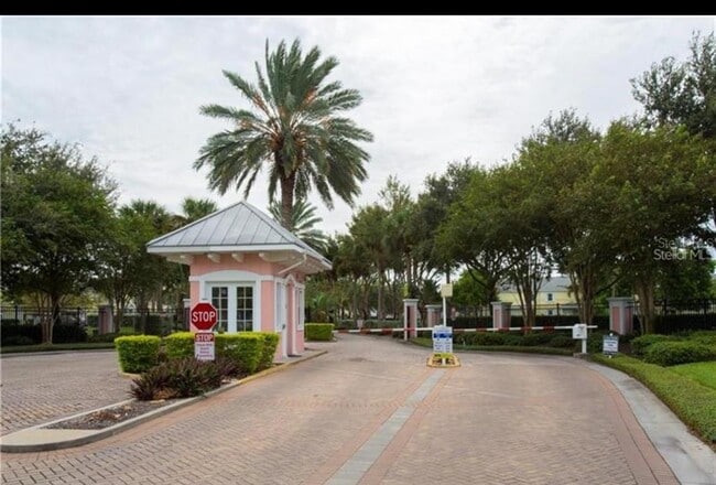 Building Photo - 5280 Coquina Key Dr SE