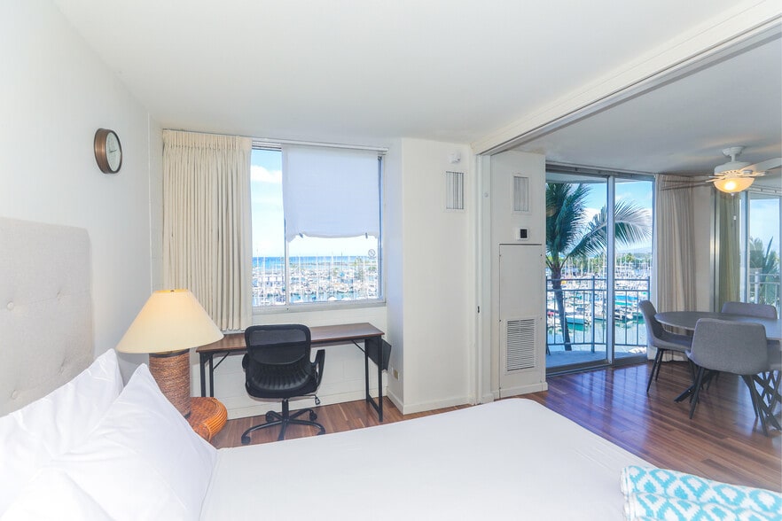 Building Photo - 1765 Ala Moana Blvd