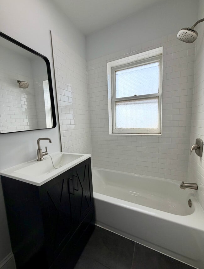 Building Photo - 7712 S Jeffery Blvd