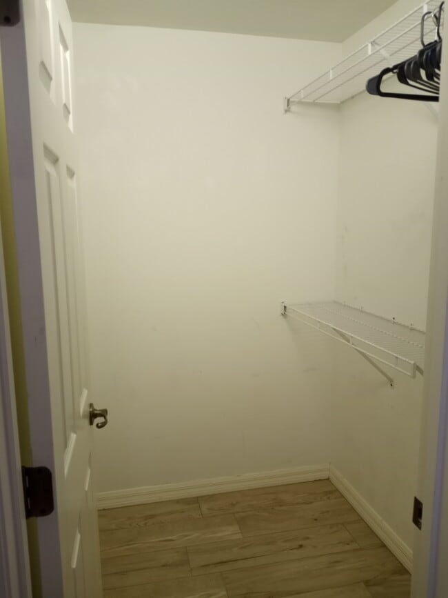 Building Photo - 5069 Flagstone Dr