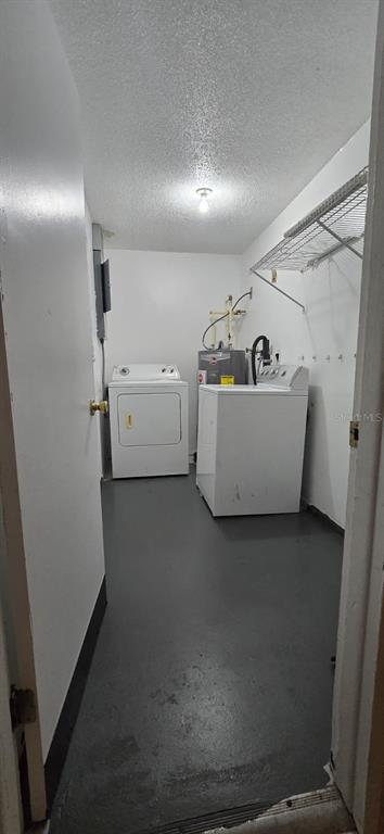 Building Photo - 401 Skylark Ln NW