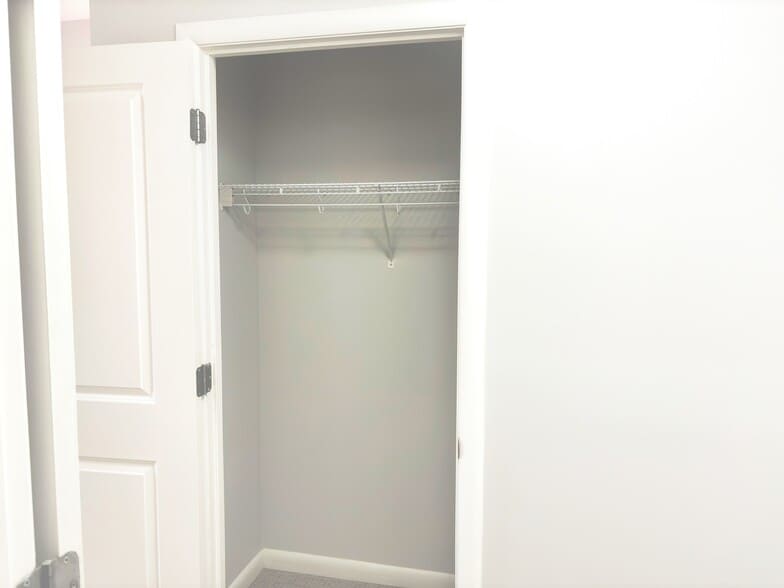 Building Photo - 1021 N Garfield St