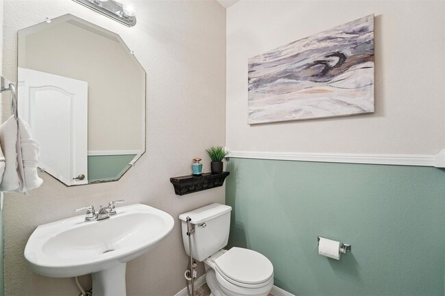 Building Photo - 4212 Pasada Ln