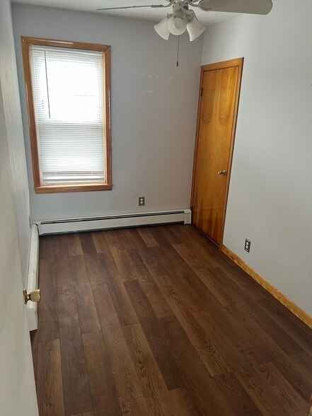 Building Photo - 627 Rockingham St