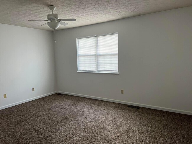 Building Photo - 510 Lost Cir