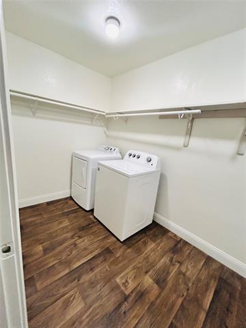 Building Photo - 2211 S Vernon Ave