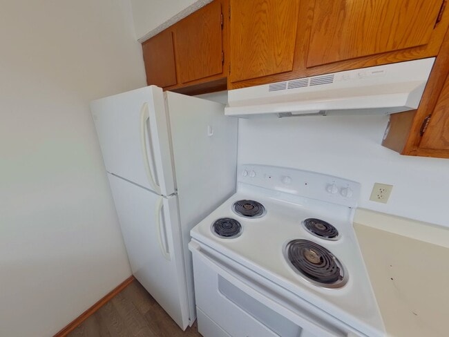 Building Photo - 3960 N Garland Cir