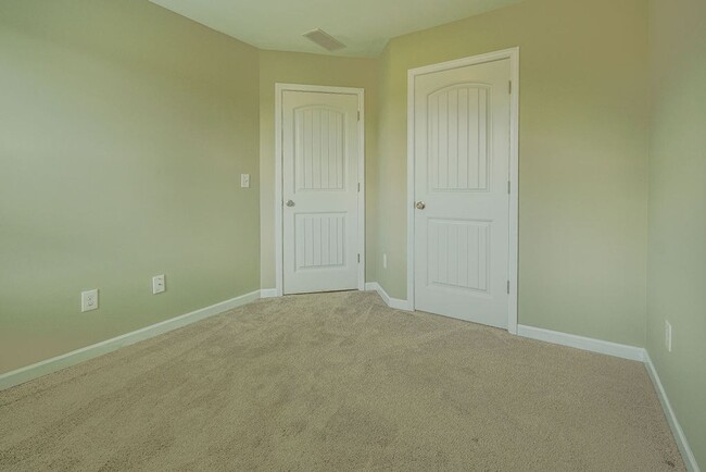 Building Photo - 77 Gray Field Ct