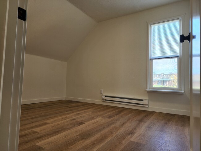 Bedroom 1 - 2509 Oakes Ave
