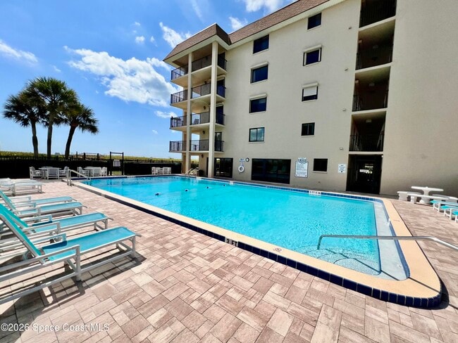 Building Photo - 8494 Ridgewood Ave