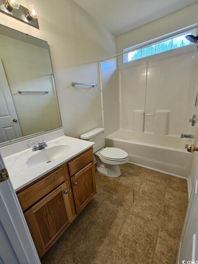 Building Photo - 338 Junco Cir