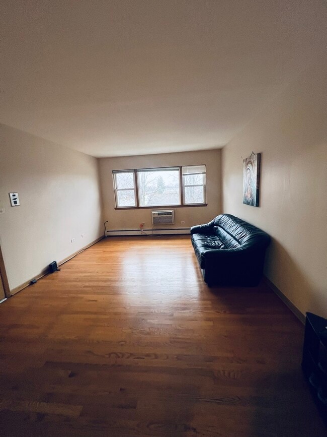 Building Photo - 3954 N Pioneer Ave