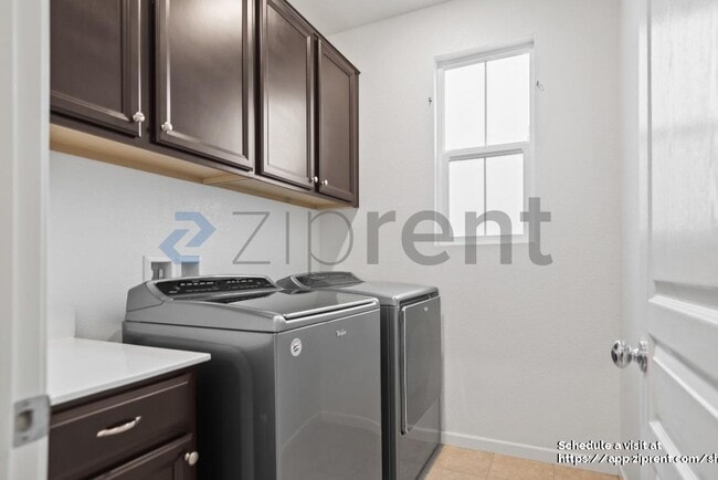 Building Photo - 1339 Sauvignon St