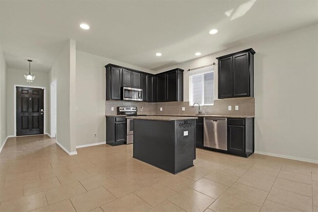 Building Photo - 126 Texas Thistle