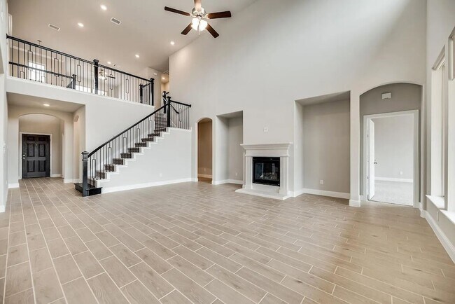Building Photo - 412 Winding Creek Ln