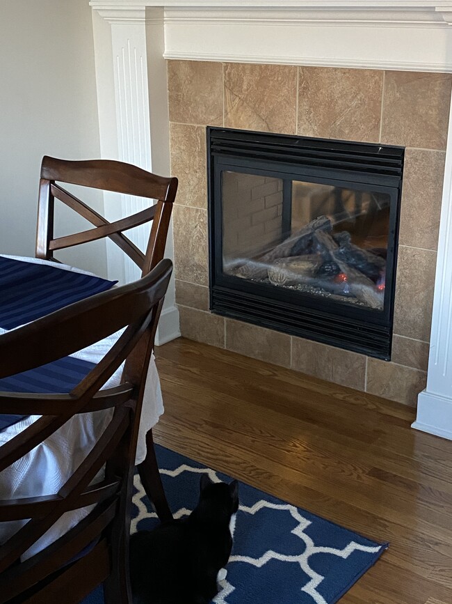 Building Photo - 4809 Broadway Terrace