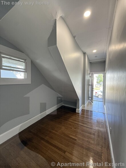 Building Photo - 58 Vinal Ave