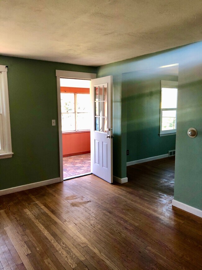 Building Photo - 252 Arcadia Blvd