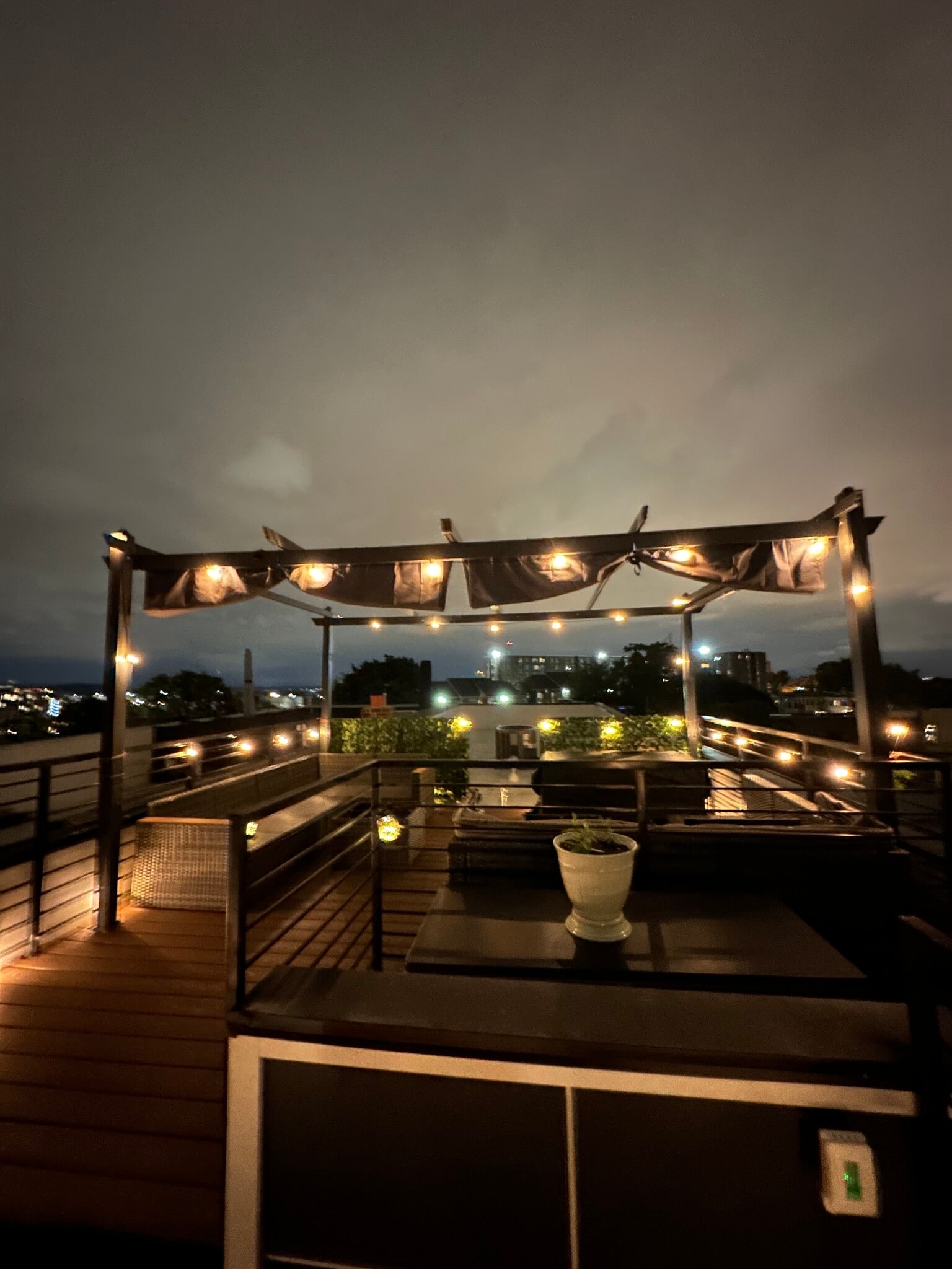 Building Photo - 638 Franklin St NE