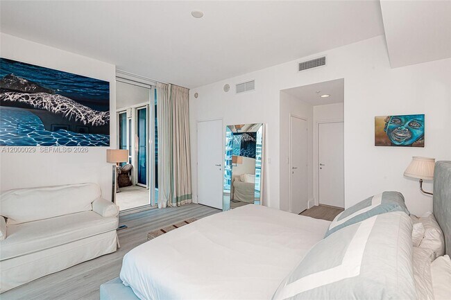 Building Photo - 50 South Pointe Dr