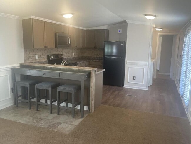 Building Photo - 931 Ravenwood Dr