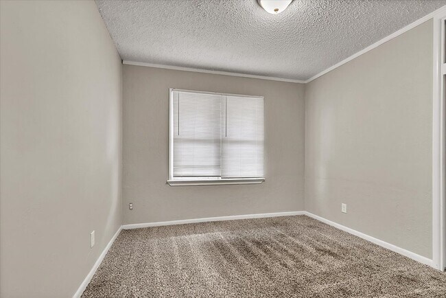 Building Photo - 2228 SW 61st Terrace