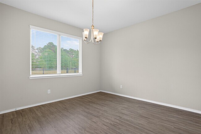 Building Photo - 16817 Pink Wintergreen Dr