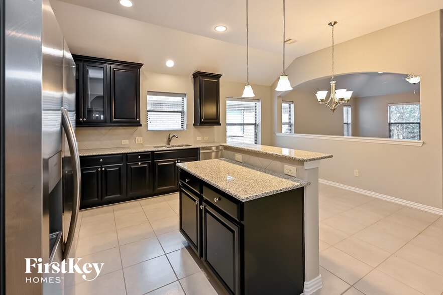 Building Photo - 21131 Bastide Ln