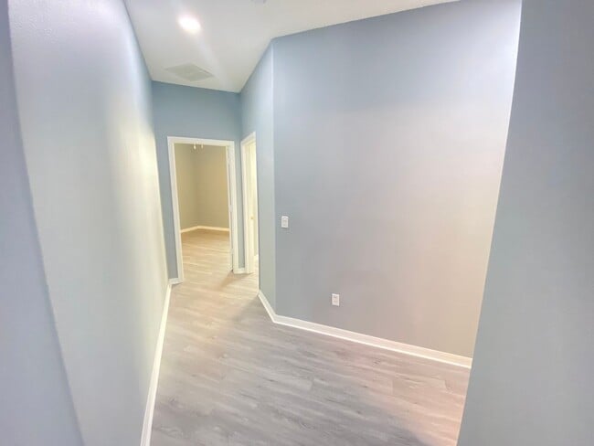 Building Photo - 13431 Meadow Bay Loop